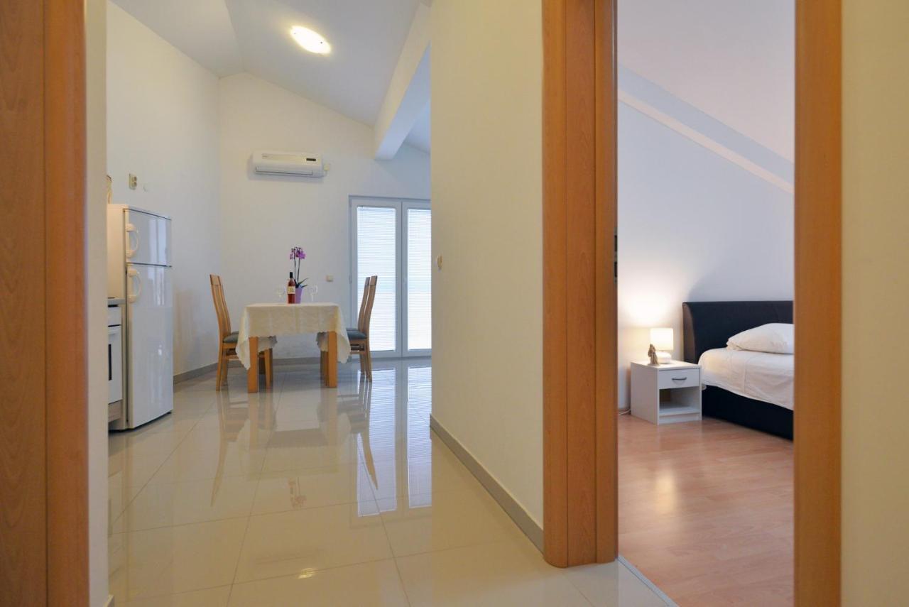 Apartmani Vedrana, Murter Exterior photo