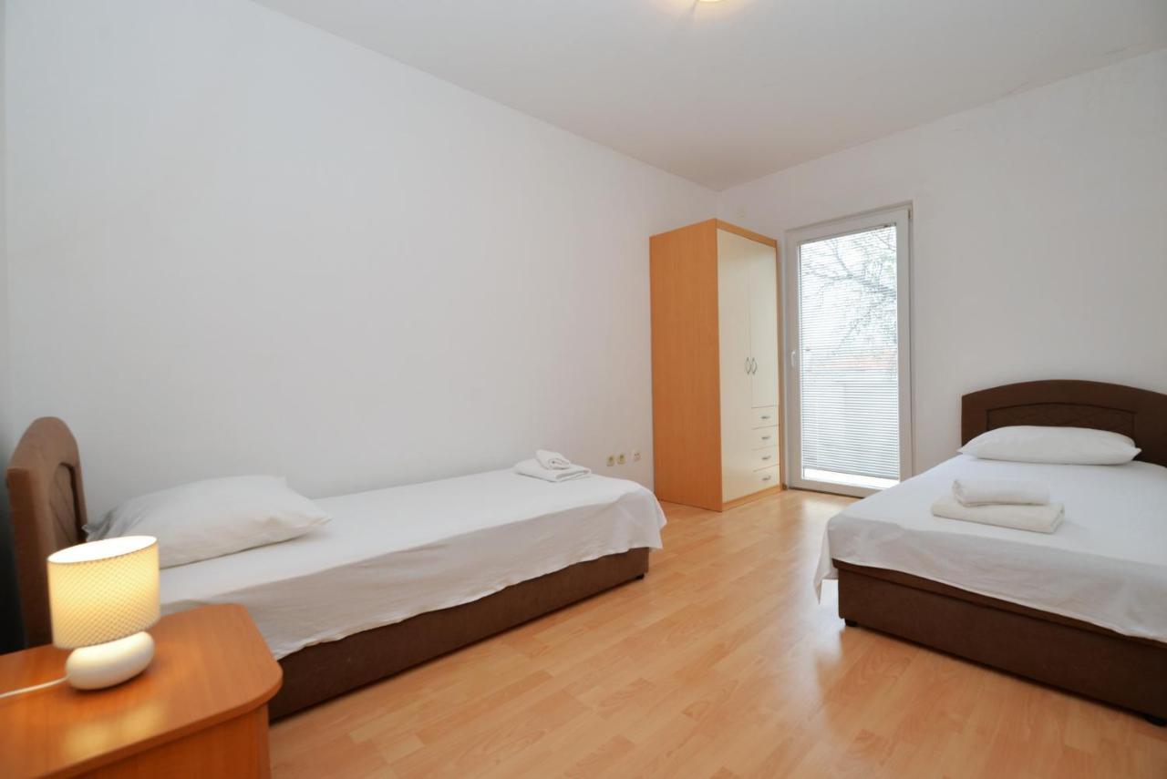 Apartmani Vedrana, Murter Exterior photo