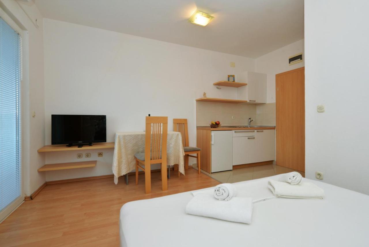Apartmani Vedrana, Murter Exterior photo